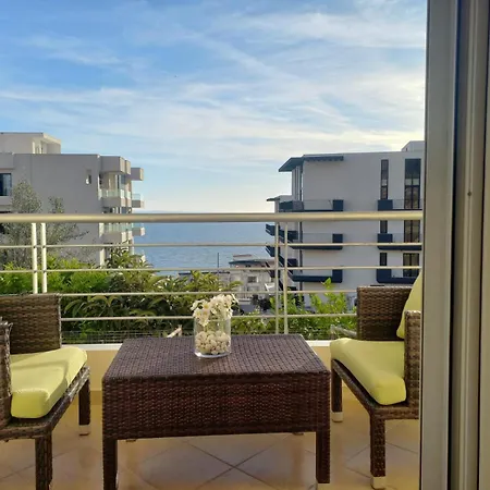 Theona Apartmán