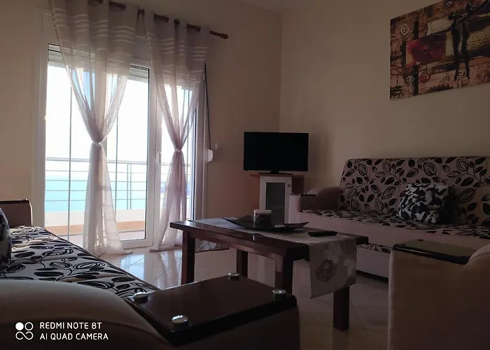 Apartament Theona