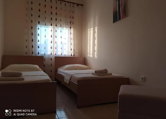 Theona Apartament
