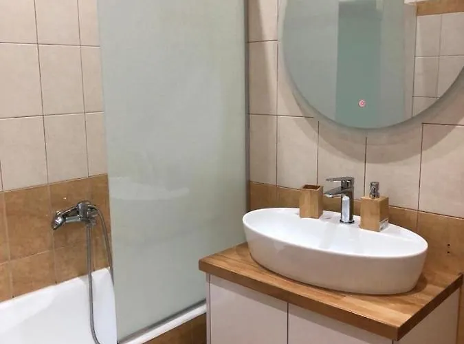 Theona Apartament