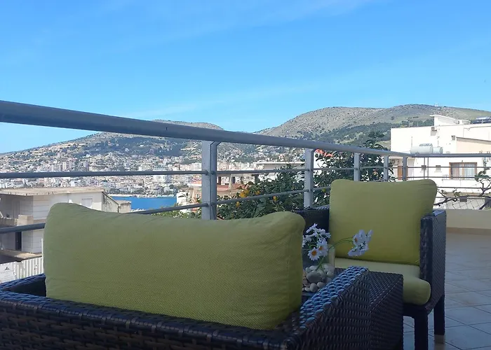 Theona Apartament *