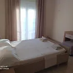 Appartement Theona *