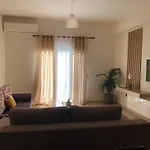 Theona Appartement *