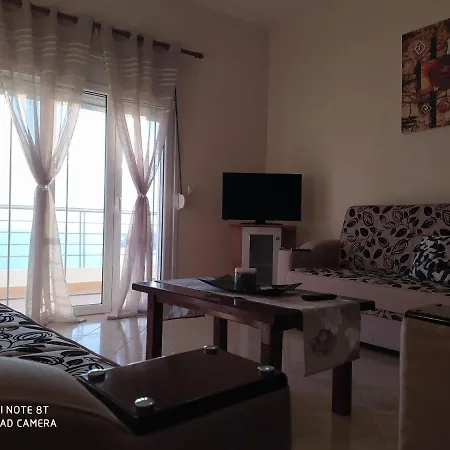 Apartment Theona