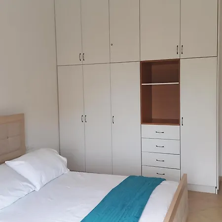 Theona Appartement Sarandë