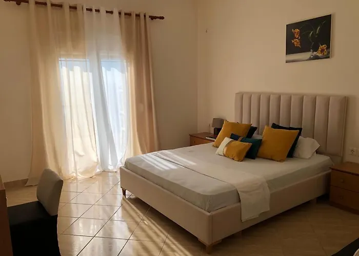 Apartment Theona *