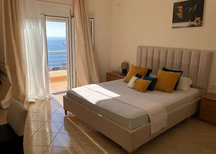 Theona Apartment