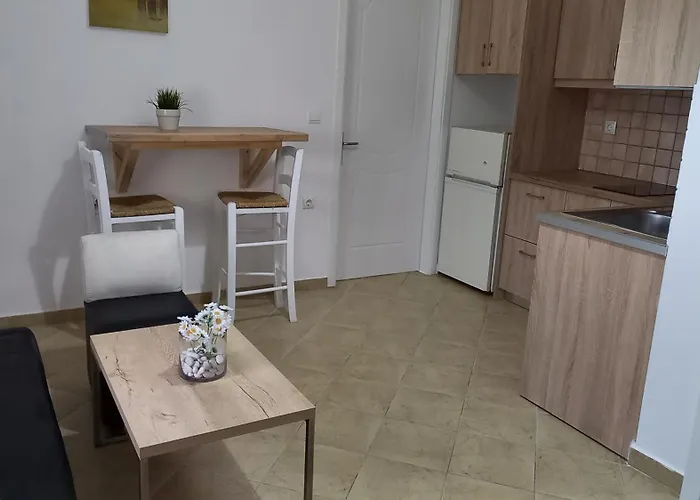 Theona Apartment